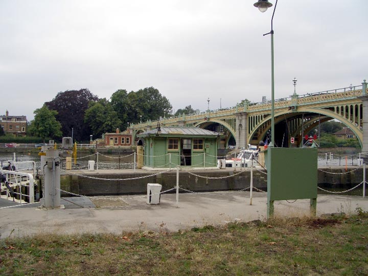 Richmond Lock